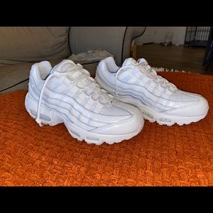 Nike Air Max 95 Essential
